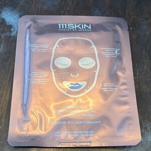 111Skin Rose Gold Brightening Facial mask